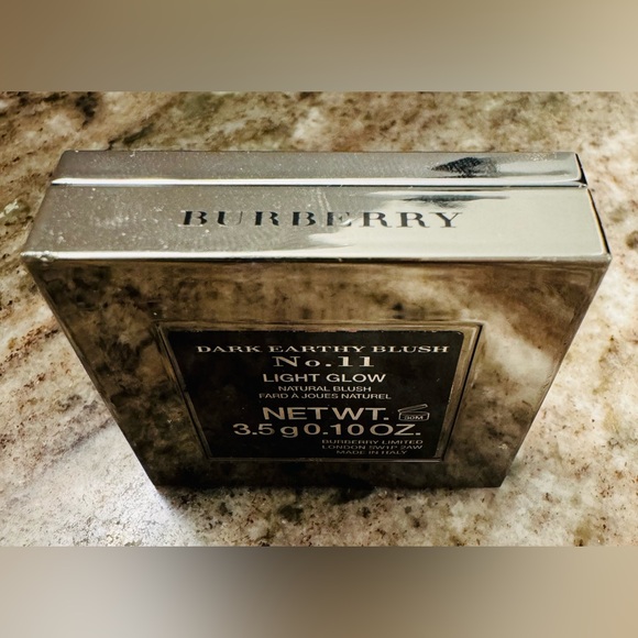 BURBERRY Natural Light Glow # 11 - Picture 2 of 3